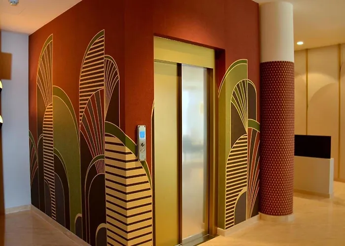 Apartment Coastal Seaside Calm With Balcony