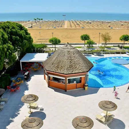 Coastal Seaside Calm With Balcony Apartman *