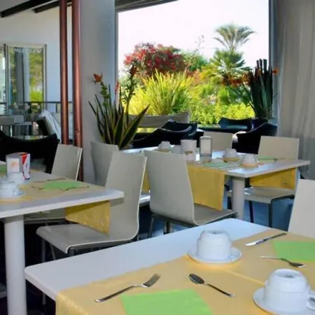 Coastal Seaside Calm With Balcony Apartamento Bibione